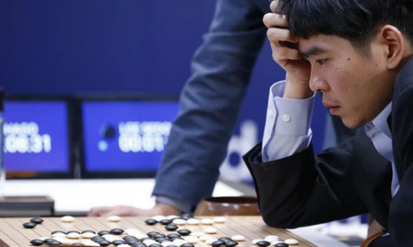 Kỳ thủ cờ vây số 1 thế giới tuyên bố giải nghệ vì bị đánh bại bởi AlphaGo vào năm 2016