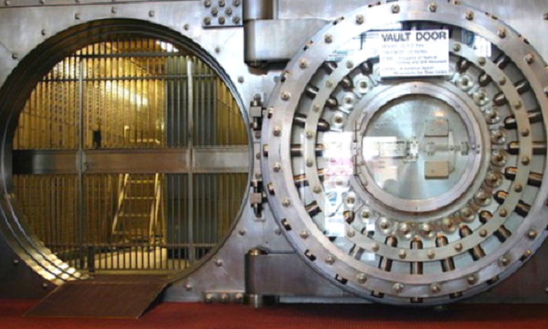 Lớp bảo mật bên trong hầm chứa tài sản cá nhân của ngân hàng Thụy Sĩ